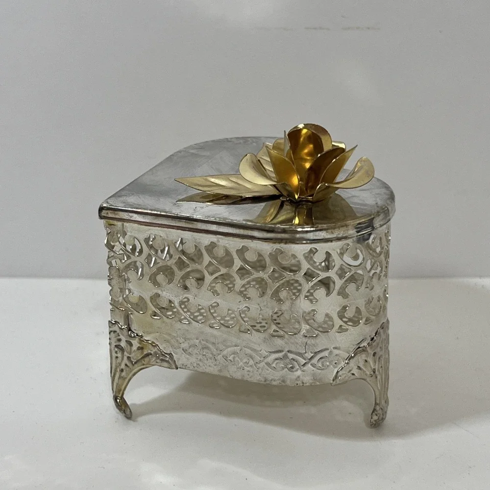 Heart and Rose Silver Plated Trinket Ring Jewelry Box, Filigree Silver Tone Mesh